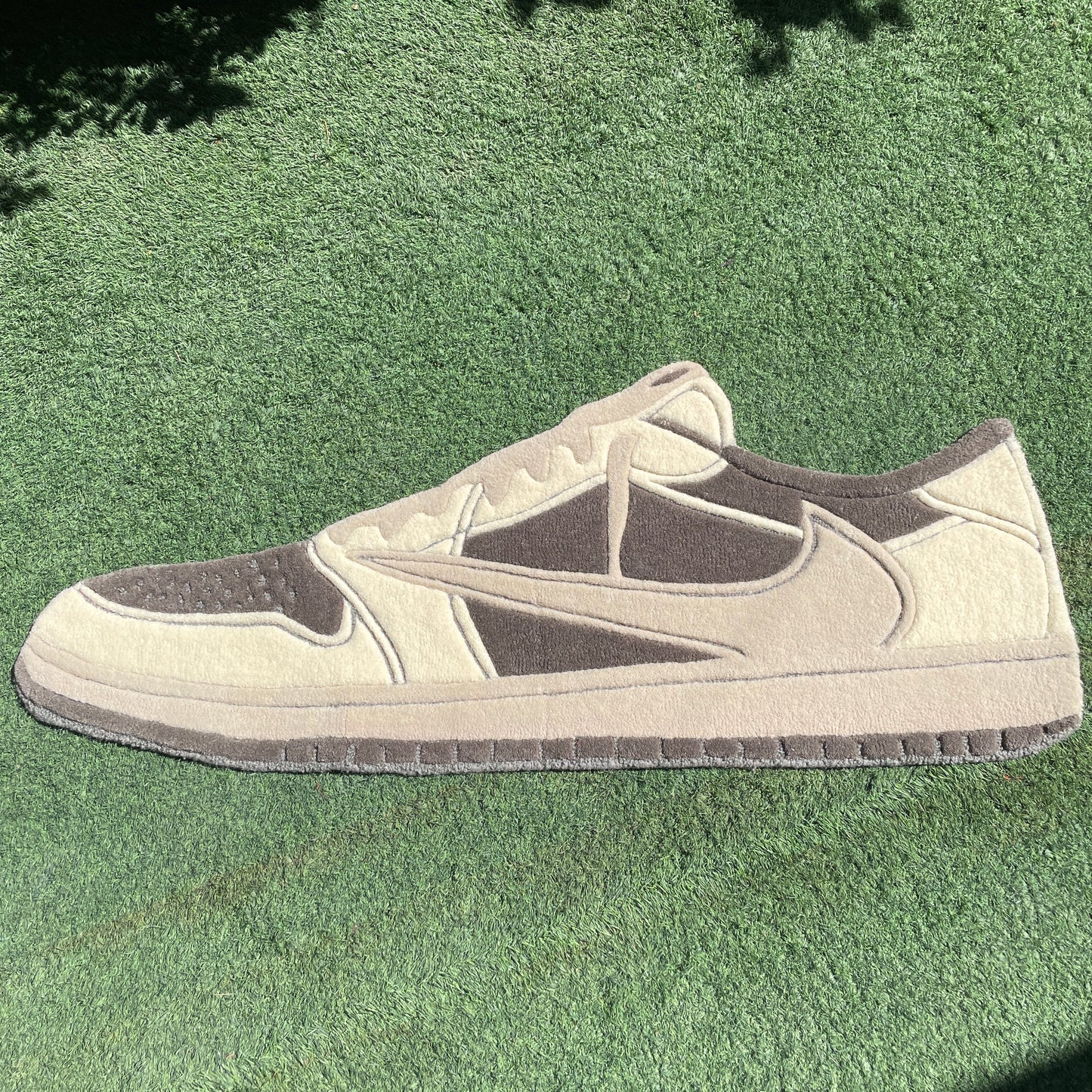 TRAVIS REVERSE MOCHA SNEAKER RUG