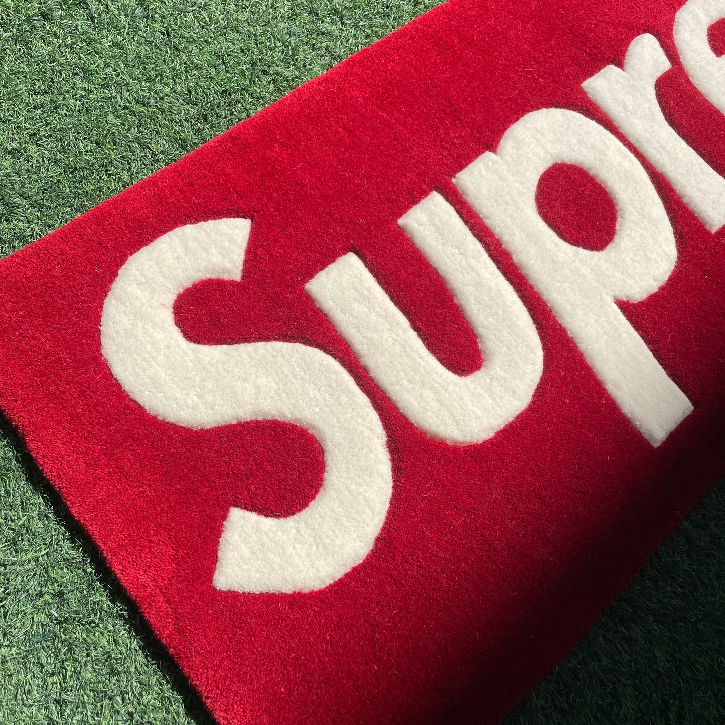 SUPREME RUG